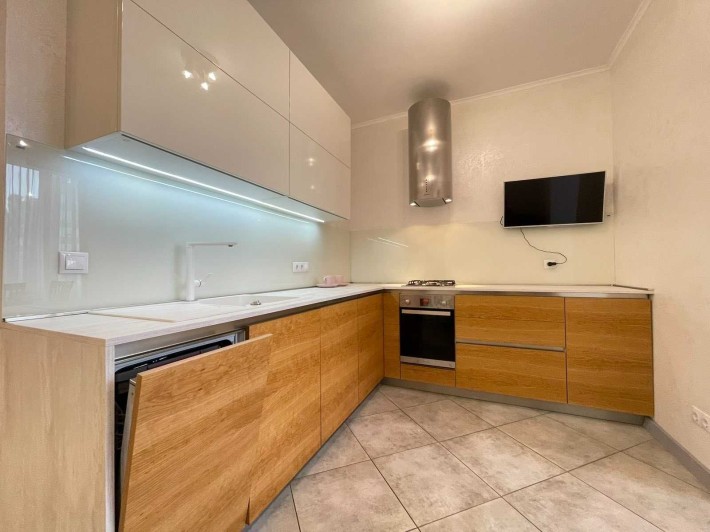 Оренда Стильної КВАРТИРИ у центрі ЖК Софія Сіті, Вид На Алею - фото 1