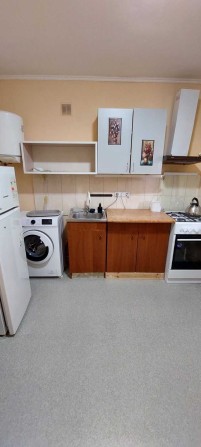 Вул.Тюльпанна 7,оренда затишної 1к квартири - фото 1