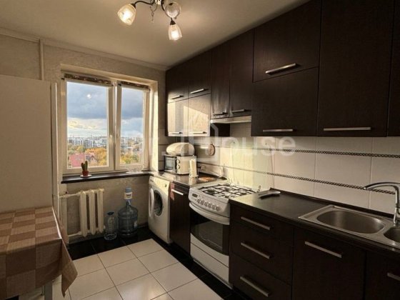 Оренда 2-кімнатної квартири на Стрийській Зубра