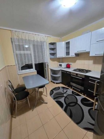 Оренда 2-кімнатної  квартири в затишному районі - фото 1