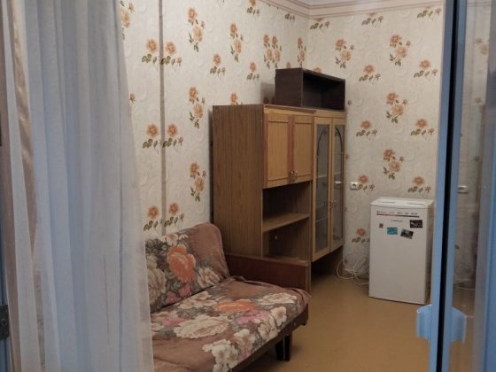 Сдам 2-комн.гостинку Бобровка