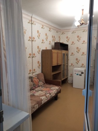 Сдам 2-комн.гостинку - фото 1