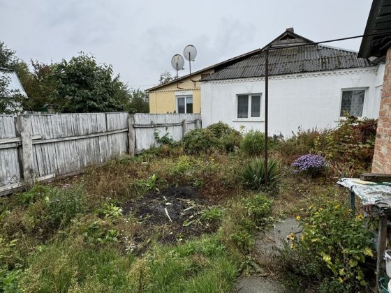 Продам частину будинку з окремим двором Белая Церковь