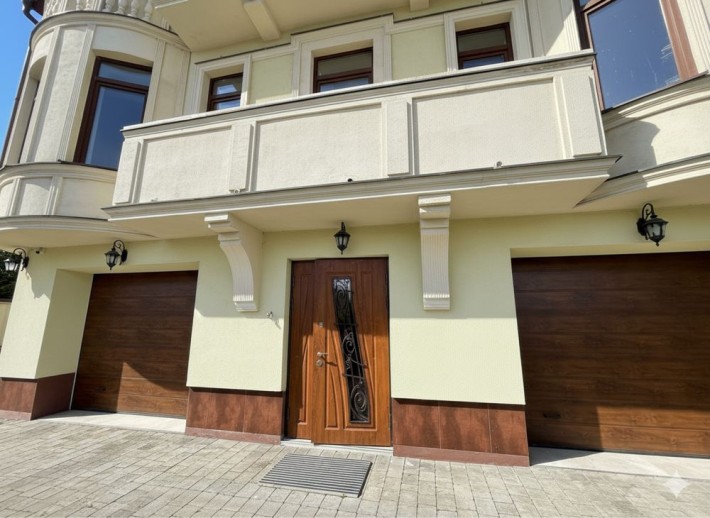 Дім Вашої мрії в центрі біля парку - фото 1