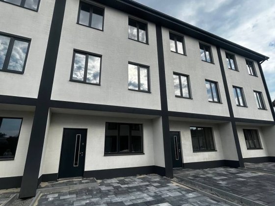 Продаж готовий таунхаус Вишневе без комісії Вишневе