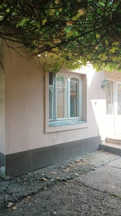 Продам будинок в центрі міста - фото 1