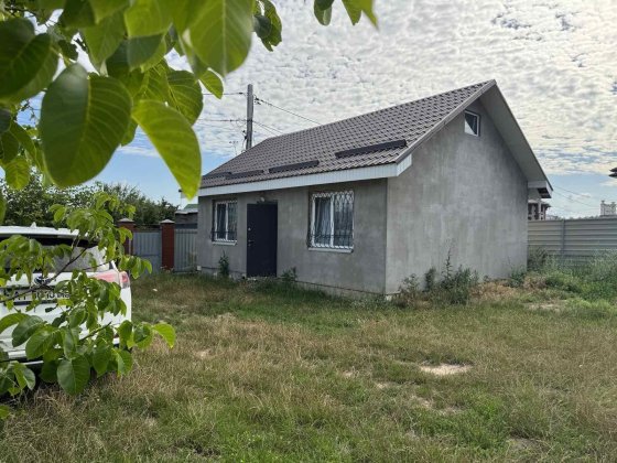 2 окремих будинки з ремонтом на 6 сотках