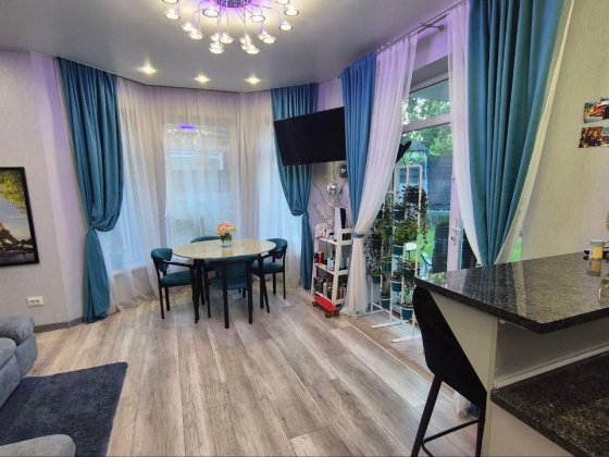 Дуплекс в Лісовій Бучі з ремонтом, меблями і технікой Буча