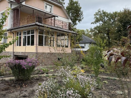 Продається будинок у самому центрі міста Буча! Буча