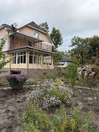 Продається будинок у самому центрі міста Буча! - фото 1