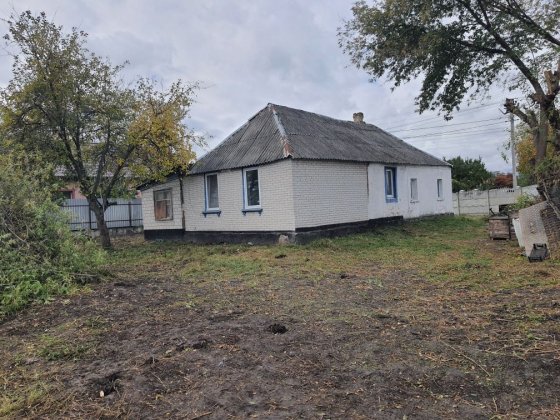 Продам Будинок на 2ва входи  вул. Франка, газ, світло, вода , 10стоток Бориспіль