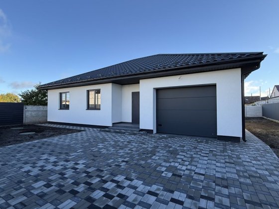 Продаж будинку 120кв.м з гаражем ( права сторона) Бориспіль