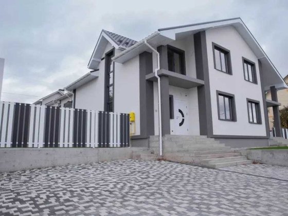 Двоповерховий дуплекс в Бучі Буча