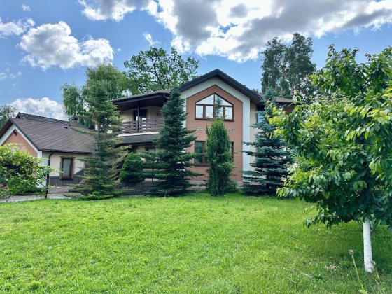 Лісова Буча. НЕЙМОВІРНИЙ Будиноз з Басейном. Без Комісії Буча