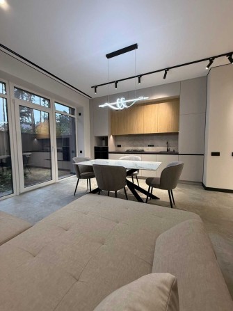 Продаж таунхауса в Ірпені з новим ремонтом, Центральний парк, газ - фото 1