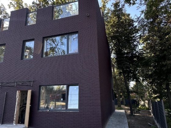 Продаж  таунхауса, Лісова Буча з великою власною ділянкою 4 сотки Буча