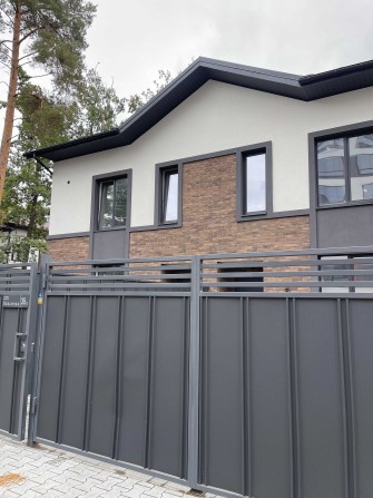 Продаж таунхауса з незавершеним ремонтом - фото 1