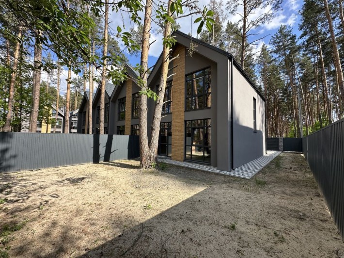 Таунхаус з великою земельною ділянкою. Є розтермінування - фото 1