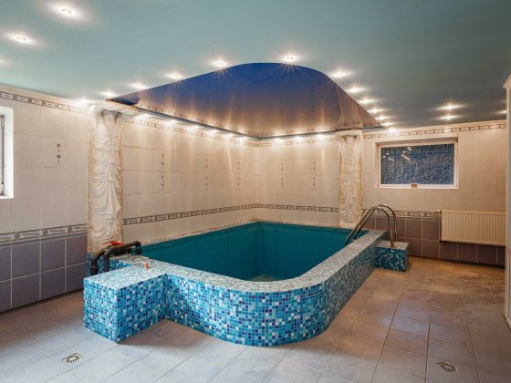 Будинок з басейном центр вул. Чорновола поруч парку Шевченка Івано-Франківськ