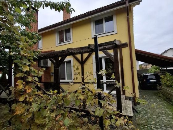 Дуплекс з частковим ремонтом з газом і підвалом Буча