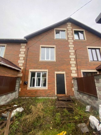 Продам таунхаус на Фастівській Є-Оселя, житлові сертифікати - фото 1