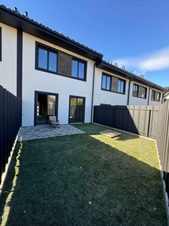 Таунхаус у Бучі з газом, міські комунікації. Розстрочка - фото 1