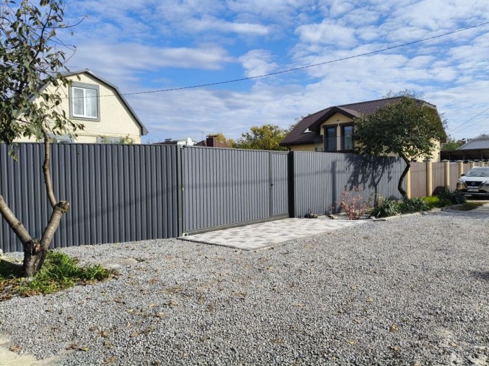 Будинок в центрі міста - фото 1