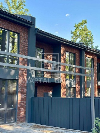 Новий таунхаус з ремонтом! Центральна частина м. Ірпінь! - фото 1