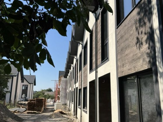 Таун хаус в котеджному містечку для родини! Поруч парк, садочок, школа Буча