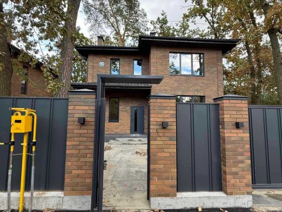 Цегляний будинок в Ірпені  130 м²  4,5 сотки  газ Ирпень