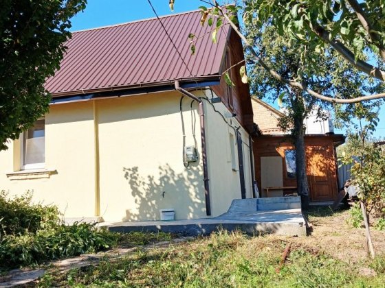 Центр міста. Будиночок з ремонтом. Газ. Буча