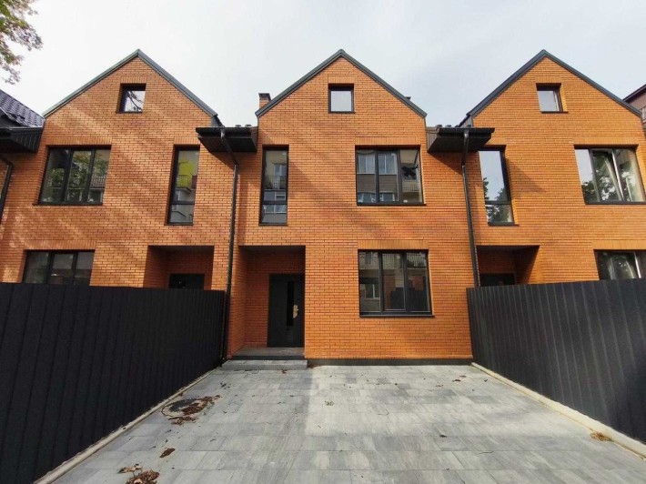 Продаж таунхаусу біля лісу в Ірпені - фото 1