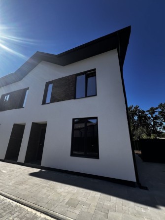 Парк Дубки! Готовий Дуплекс з власною територію! - фото 1