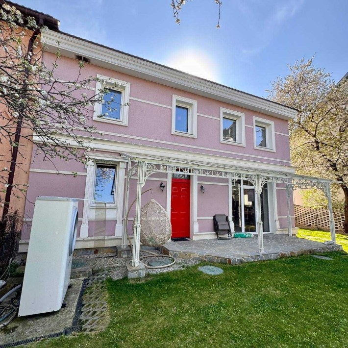 Продам енергоефективний будинок в історичному центрі Івано-Франківська - фото 1