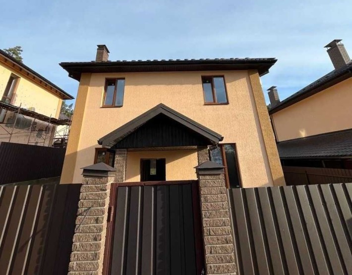 Будинок в Ірпені під чистовий ремонт - фото 1