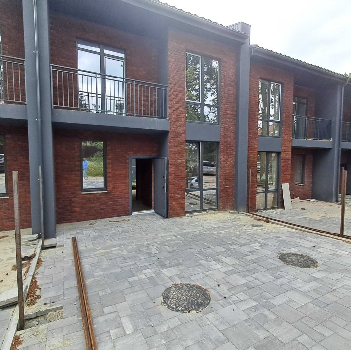 Продам СТИЛЬНИЙ готовий таунхаус 100м2 в ЦЕНТРІ м. Ірпінь - фото 1