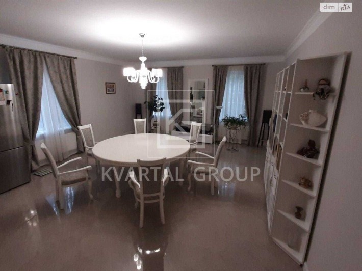 Будинок поруч з лісом - фото 1