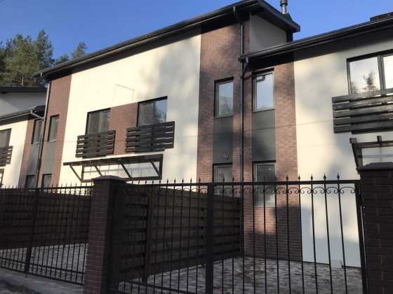 Таунхаус в Лісовій локації. Поруч парк, школа, супермаркет Буча