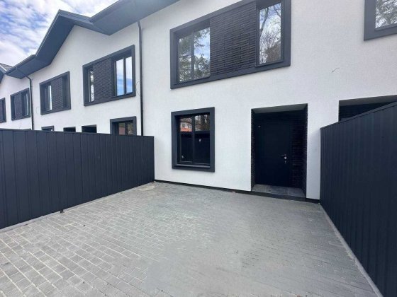 Продається таунхаус в Ірпені поруч з парком "Правика". Проведений газ! Ирпень