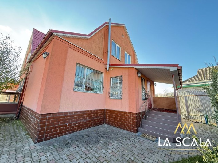 ЦЕНТР! Цегляний будинок з меблями + ПІДВАЛ + ГАРАЖ, м. Бориспіль - фото 1