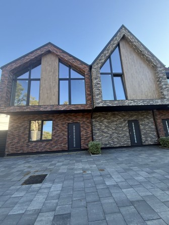 Таунхаус у центрі Ірпеня! Всі міські комунікації! Газ! - фото 1