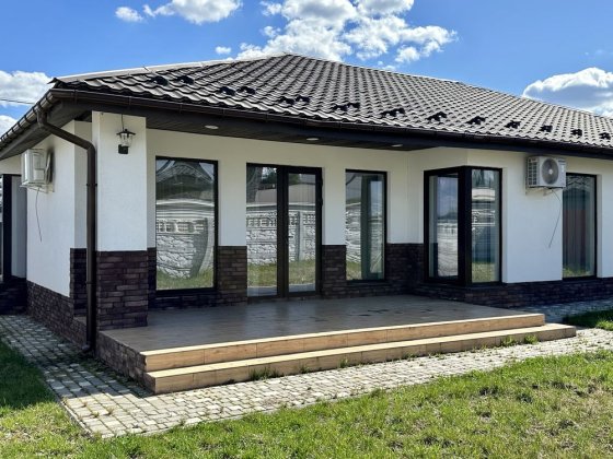Одноповерховий будинок з ремонтом в Бучі. 220 тис. Без комісії Буча