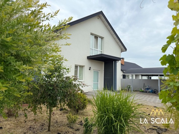 Будинок мрії в центрі: 10 соток, 140 м2, автоматичний полив! - фото 1