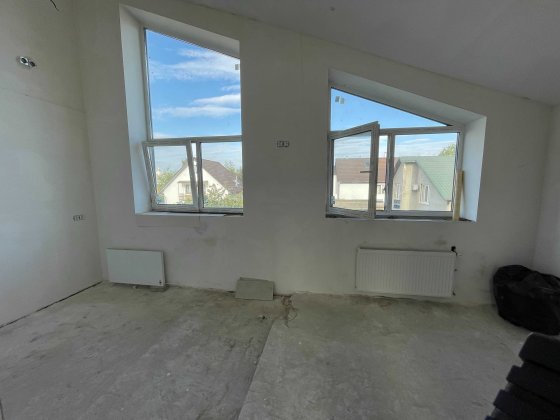 Таун з газом та центр.комунікаціямиями, з мінімальними податками!! Буча