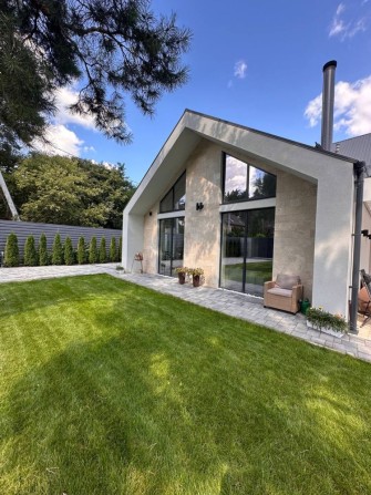 Сучасний будинок 315 м² у Бучі, Лісовій. Ділянка 11 соток - фото 1