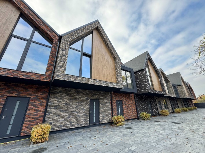 Таунхауси в Центрі Ірпеня!Закрите котеджне містечко. БЕЗ % - фото 1