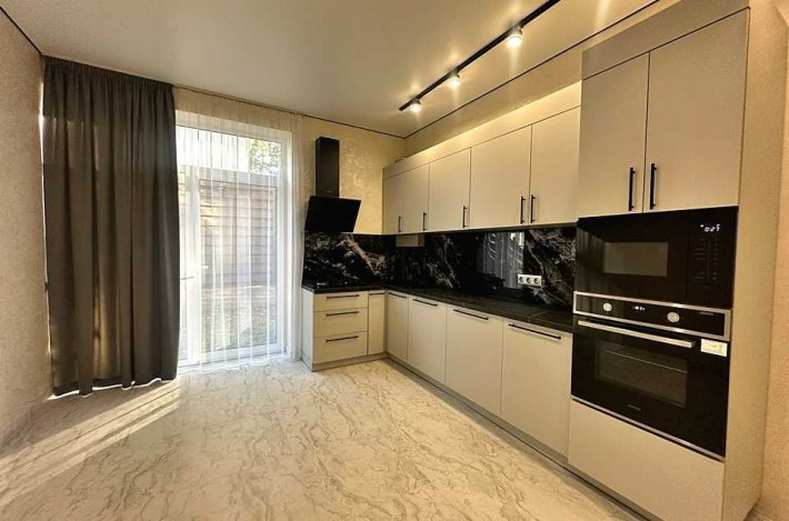 Таунхаус з ремонтом у Бучі! єОселя, Сертифікат, Постанова, БЕЗ % - фото 1