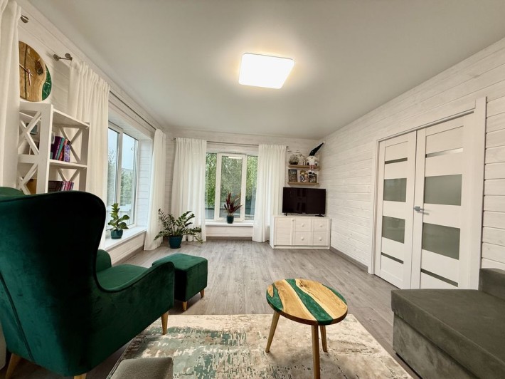 Будинок з сучасним ремонтом. Готовий до проживання - фото 1