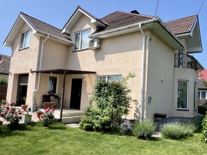 Будинок в центрі Бориспіля від ВЛАСНИКА. БЕЗ КОМІСІЇ. БЕЗ ПОСЕРЕДНИКІВ - фото 1