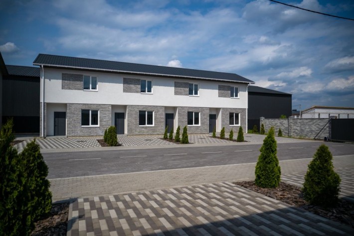 Дом -таунхаус м.Бортспіль - фото 1